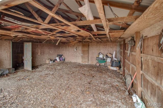 168 SE 450 Avenue, Carrollton, IL 62016