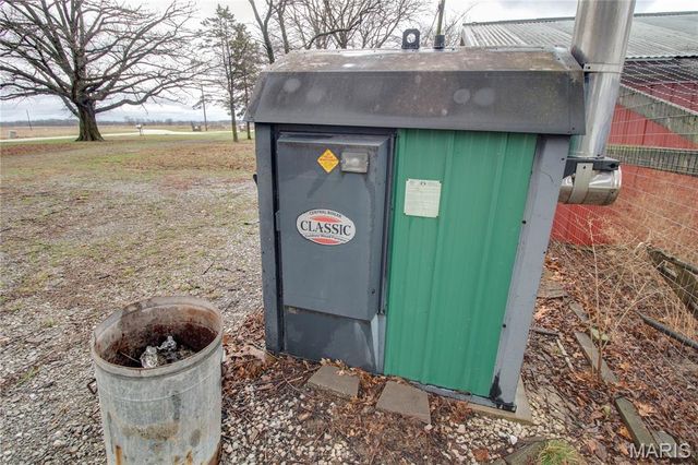 168 SE 450 Avenue, Carrollton, IL 62016