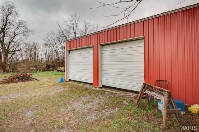 168 SE 450 Avenue, Carrollton, IL 62016