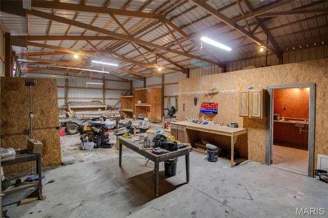 168 SE 450 Avenue, Carrollton, IL 62016