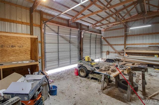 168 SE 450 Avenue, Carrollton, IL 62016