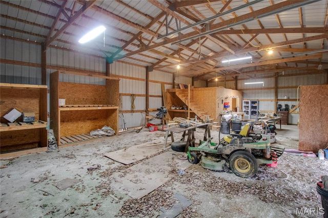 168 SE 450 Avenue, Carrollton, IL 62016