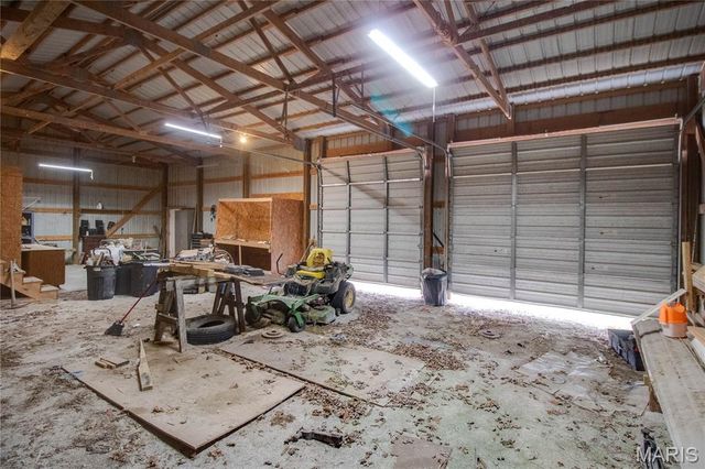 168 SE 450 Avenue, Carrollton, IL 62016