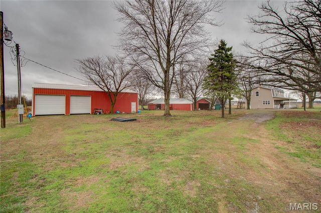 168 SE 450 Avenue, Carrollton, IL 62016