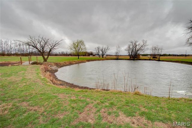 168 SE 450 Avenue, Carrollton, IL 62016