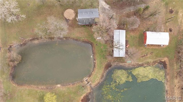 168 SE 450 Avenue, Carrollton, IL 62016