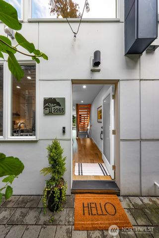 2265 14th Avenue W, Seattle, WA 98119