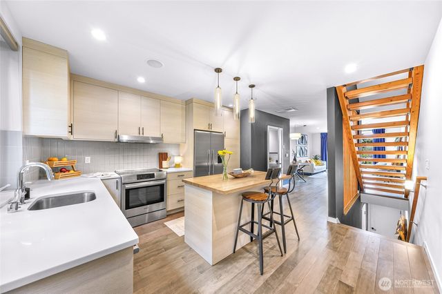 2265 14th Avenue W, Seattle, WA 98119