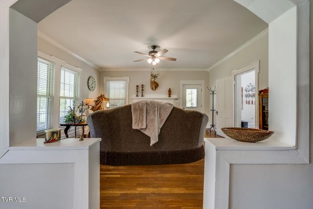 239 Crestview Street, Church Hill, TN 37642