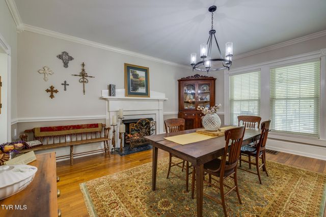 239 Crestview Street, Church Hill, TN 37642