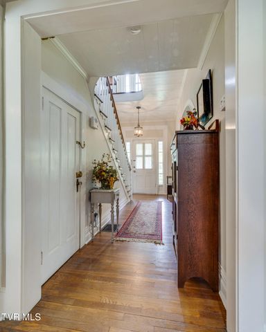 239 Crestview Street, Church Hill, TN 37642