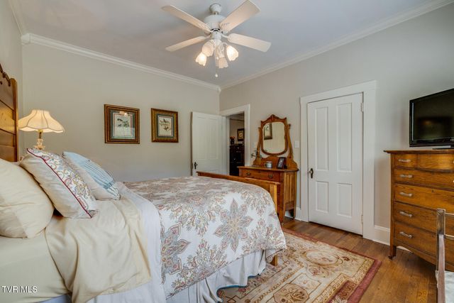 239 Crestview Street, Church Hill, TN 37642