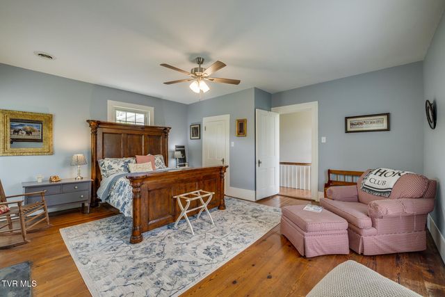 239 Crestview Street, Church Hill, TN 37642