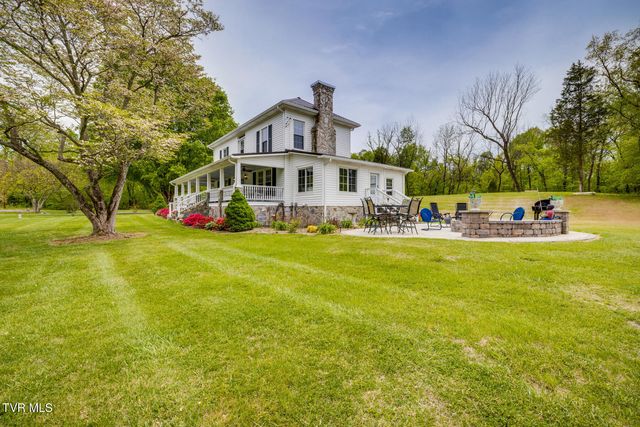 239 Crestview Street, Church Hill, TN 37642