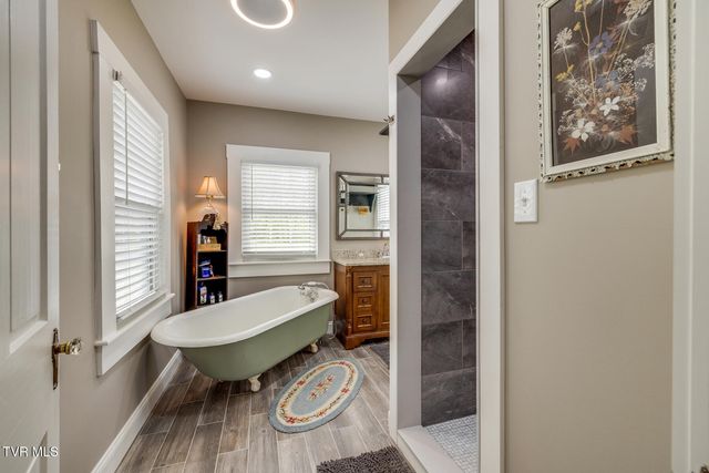 239 Crestview Street, Church Hill, TN 37642