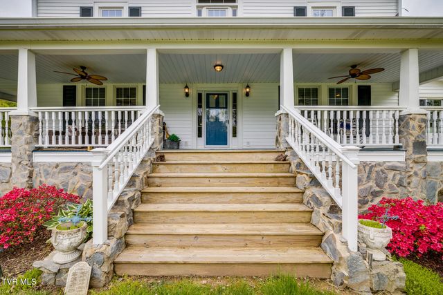 239 Crestview Street, Church Hill, TN 37642