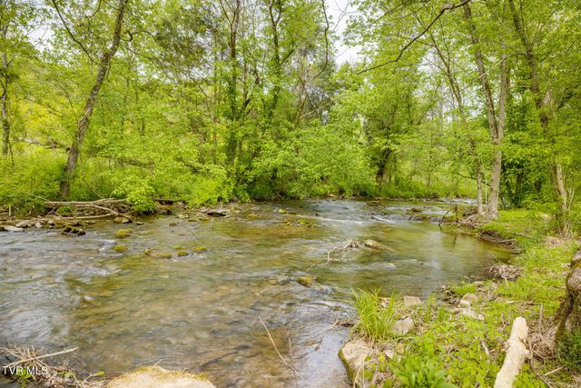 239 Crestview Street, Church Hill, TN 37642