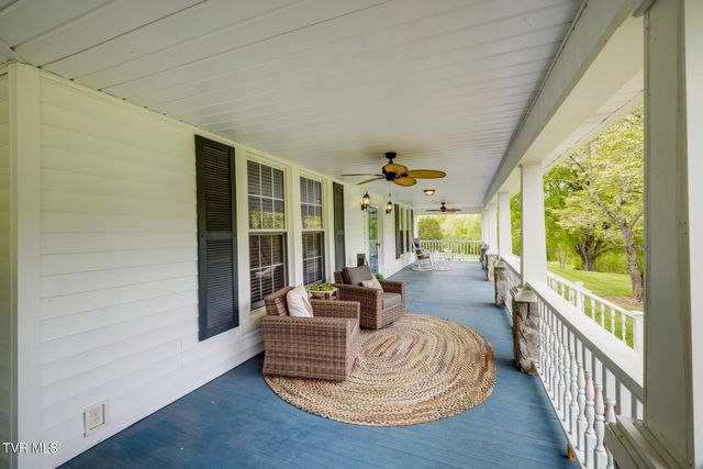 239 Crestview Street, Church Hill, TN 37642