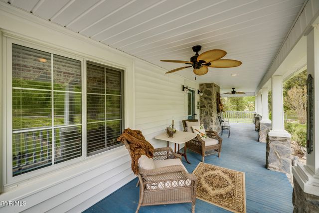 239 Crestview Street, Church Hill, TN 37642