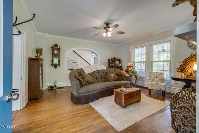 239 Crestview Street, Church Hill, TN 37642