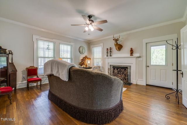 239 Crestview Street, Church Hill, TN 37642