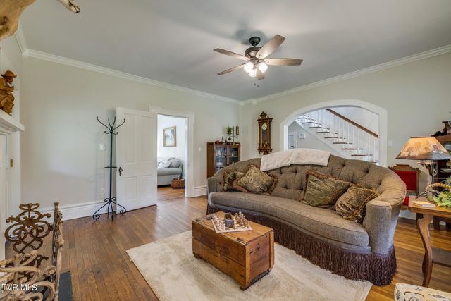 239 Crestview Street, Church Hill, TN 37642