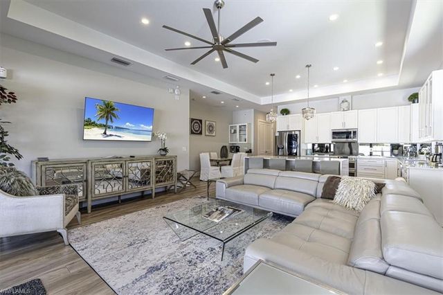 803 92nd AVE N, Naples, FL 34108