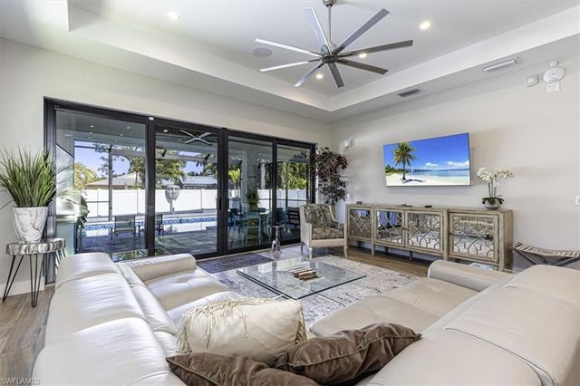 803 92nd AVE N, Naples, FL 34108