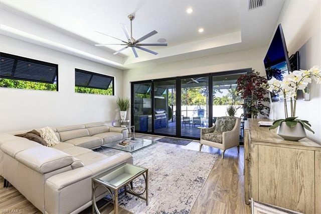 803 92nd AVE N, Naples, FL 34108