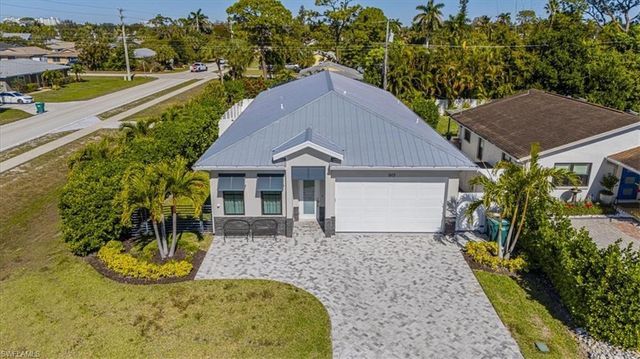 803 92nd AVE N, Naples, FL 34108