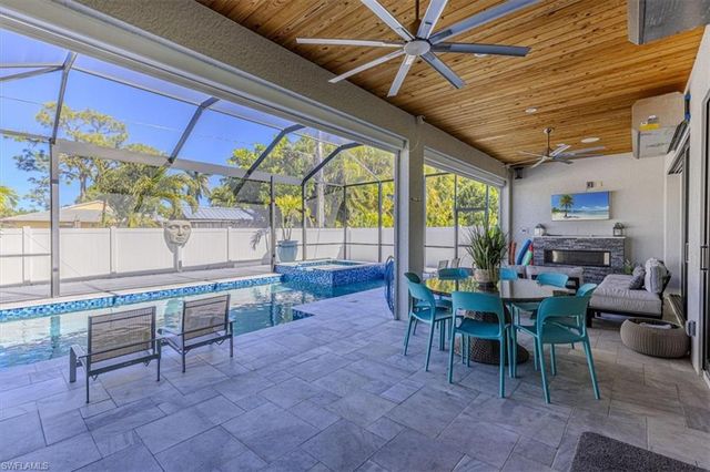 803 92nd AVE N, Naples, FL 34108