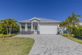 803 92nd AVE N, Naples, FL 34108