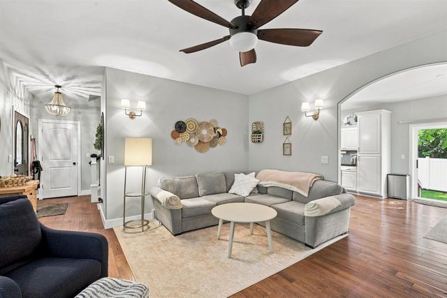 1520 WELLINGTON DRIVE, Oshkosh, WI 54904
