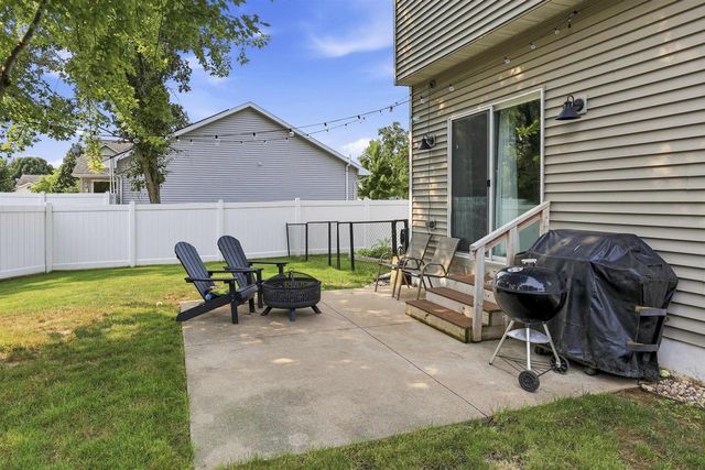1520 WELLINGTON DRIVE, Oshkosh, WI 54904