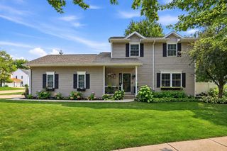 1520 WELLINGTON DRIVE, Oshkosh, WI 54904