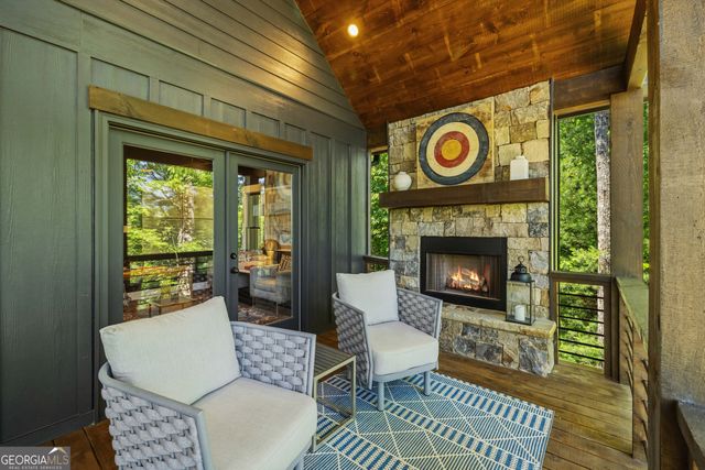 141 Long View Lane, Blue Ridge, GA 30513