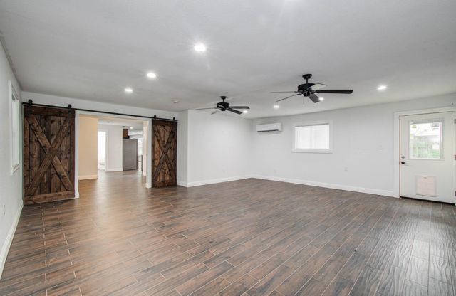 536 Robert E Lee Drive, Conroe, TX 77302