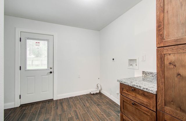 536 Robert E Lee Drive, Conroe, TX 77302