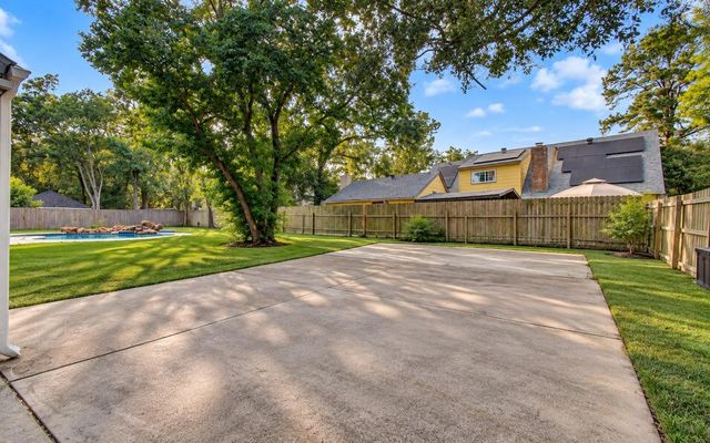 536 Robert E Lee Drive, Conroe, TX 77302