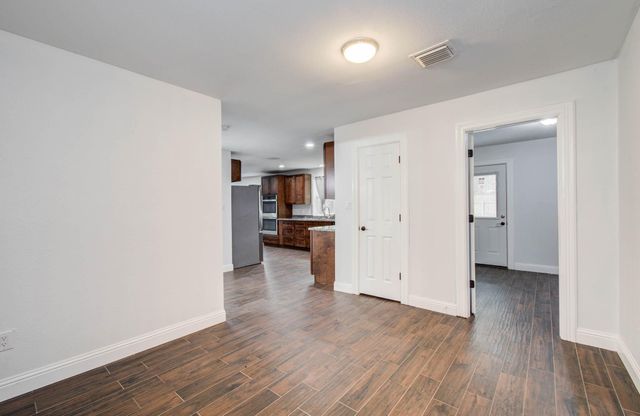 536 Robert E Lee Drive, Conroe, TX 77302