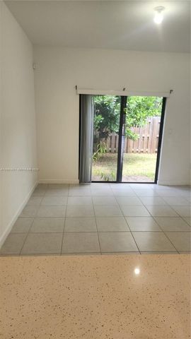 24504 SW 119th Pl, Miami, FL 33032
