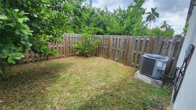 24504 SW 119th Pl, Miami, FL 33032