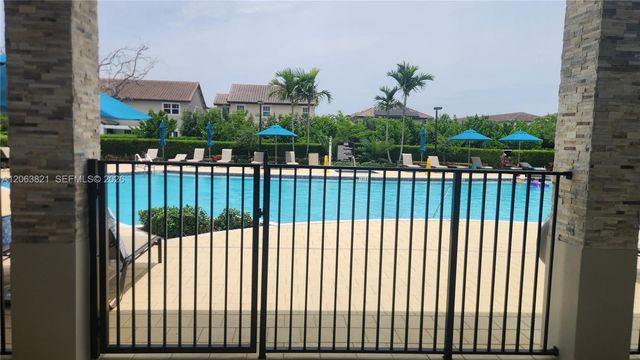 24504 SW 119th Pl, Miami, FL 33032
