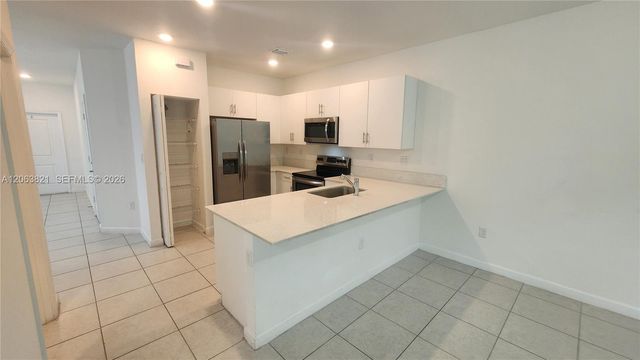 24504 SW 119th Pl, Miami, FL 33032