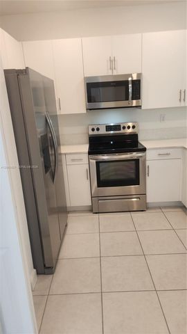 24504 SW 119th Pl, Miami, FL 33032