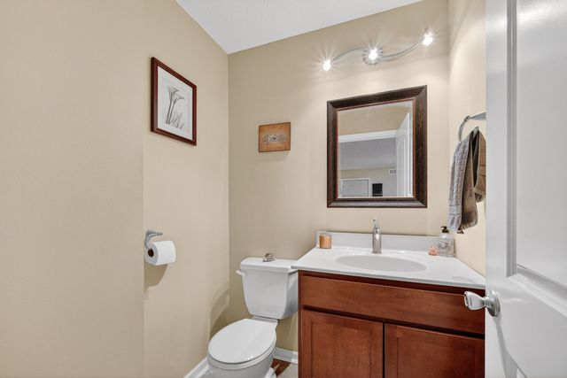 708 Patchett Drive NE, Mitchellville, IA 50169