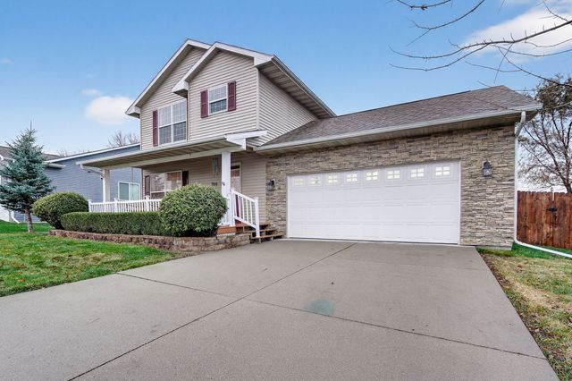 708 Patchett Drive NE, Mitchellville, IA 50169