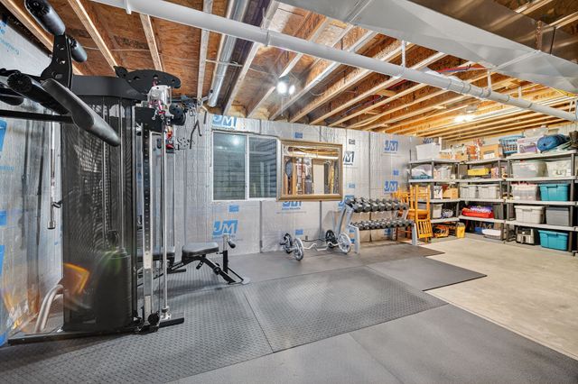 708 Patchett Drive NE, Mitchellville, IA 50169