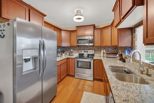 708 Patchett Drive NE, Mitchellville, IA 50169