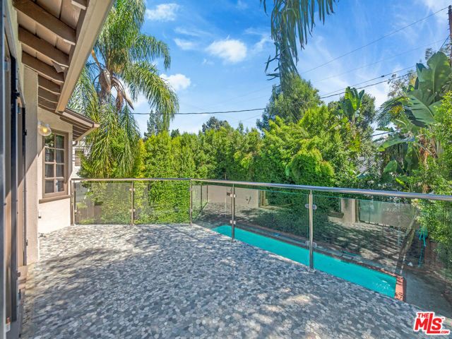 22018 Dumetz Road, Woodland Hills (los Angeles), CA 91364
